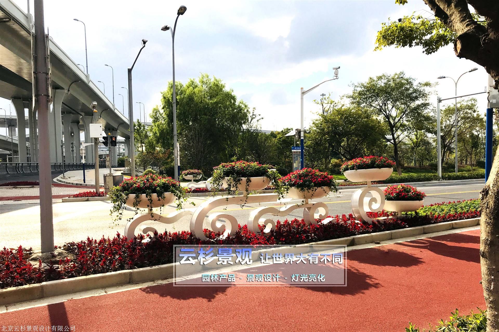 室外大型鐵藝花架 打造城市立體景觀的藝術(shù)與實(shí)用之選